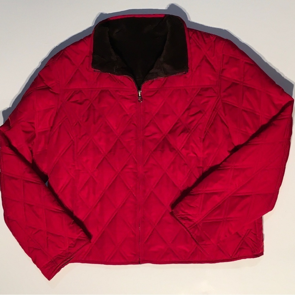 Waterproof Women’s Quilted - full zipper - reversible - size X-Large- ru…